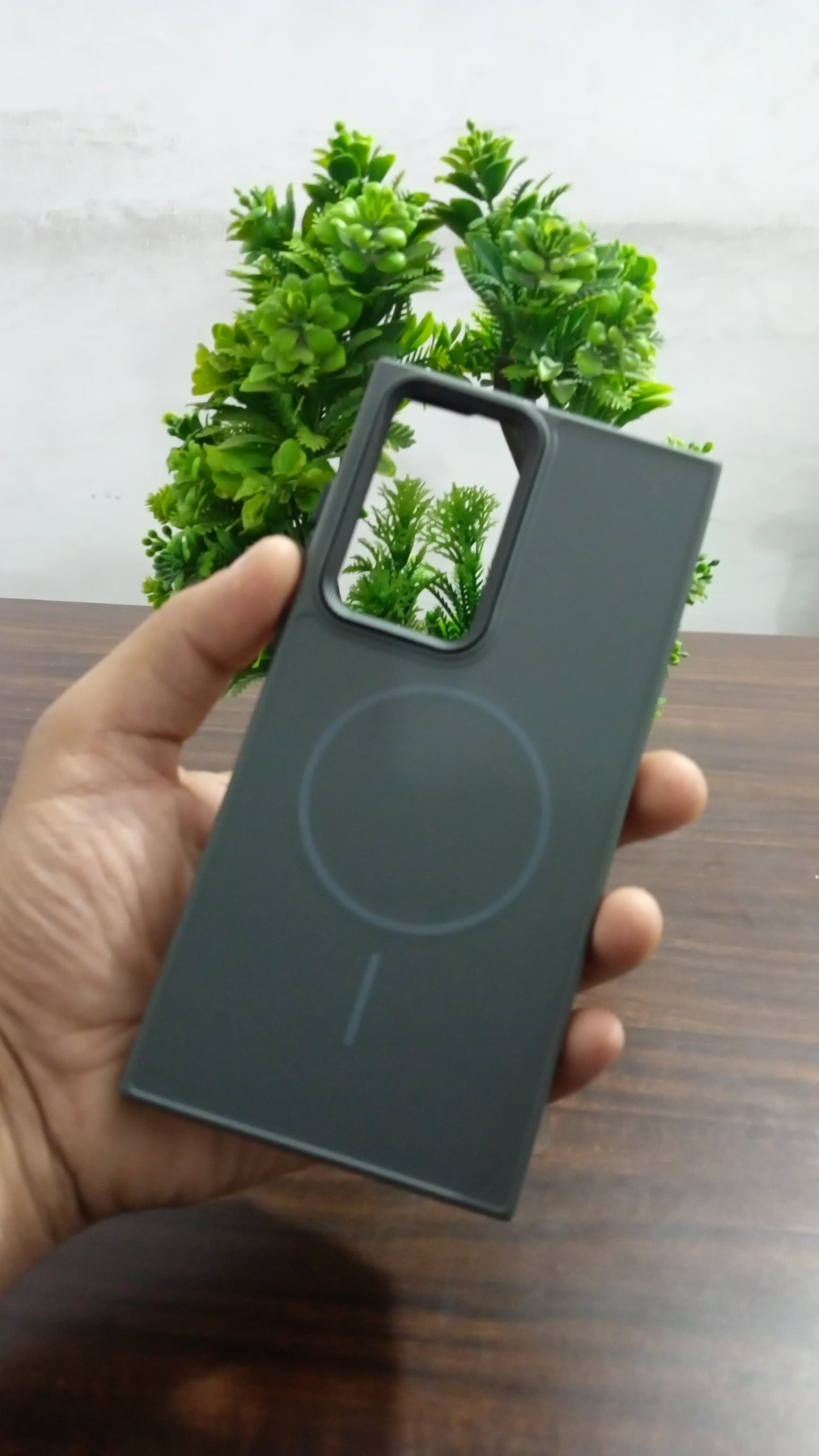 ZEROTO ZR009 | Magnetic Mag-Safe | Spiral Camera Protection Silicone Case